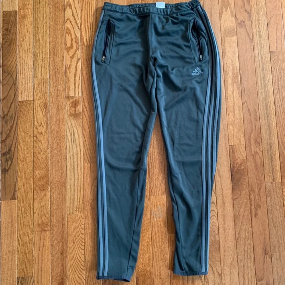 Adidas grey 3 stripe sweatpants climalite size M